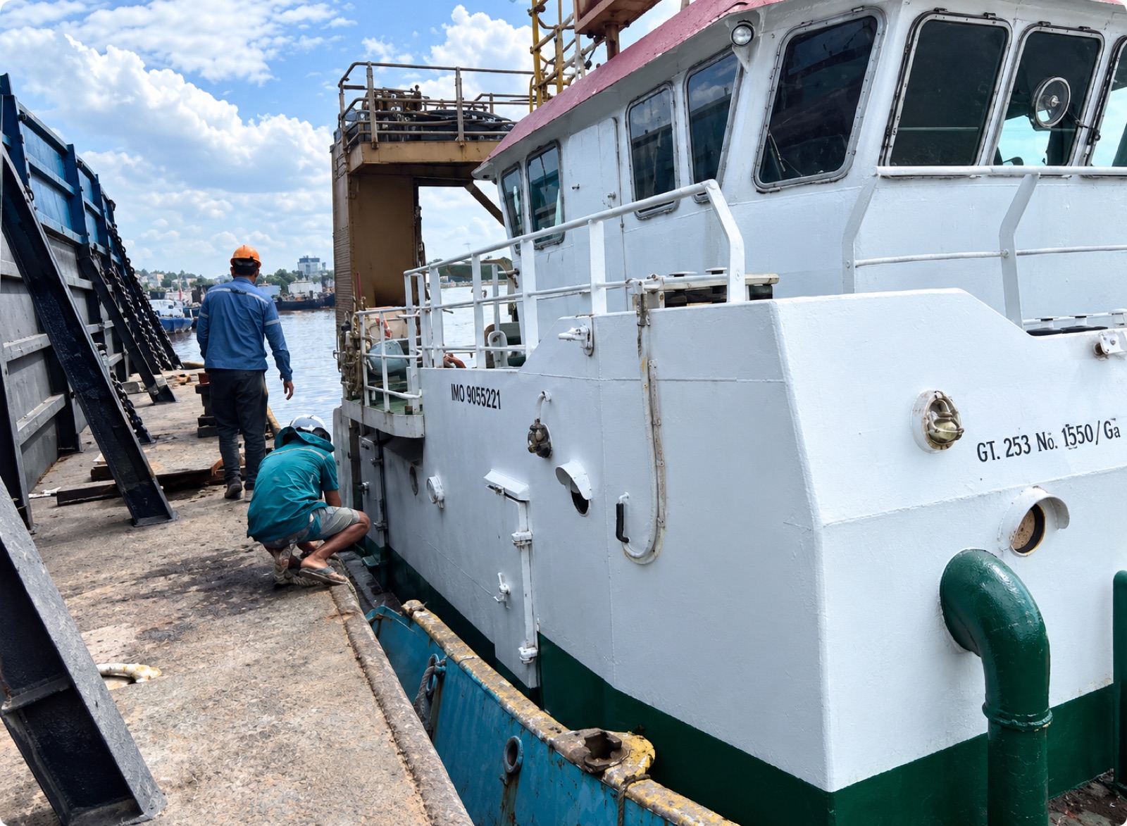 Tugboat + Tongkang Set 300ft 2019 - Tongkang